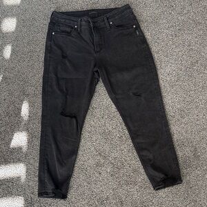 Silver Avery Women's Black crop jeans